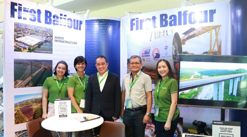 Present in the exhibit were (L-R) Cebu Recruitment Officer Hana Acobo, Technical Coordinator for Water Infrastructure Business Karen Isaguirre, Head of Strategic Business Planning Macky de Lima, EVP Rey Villar, and Head of Treasury Ruth Co 