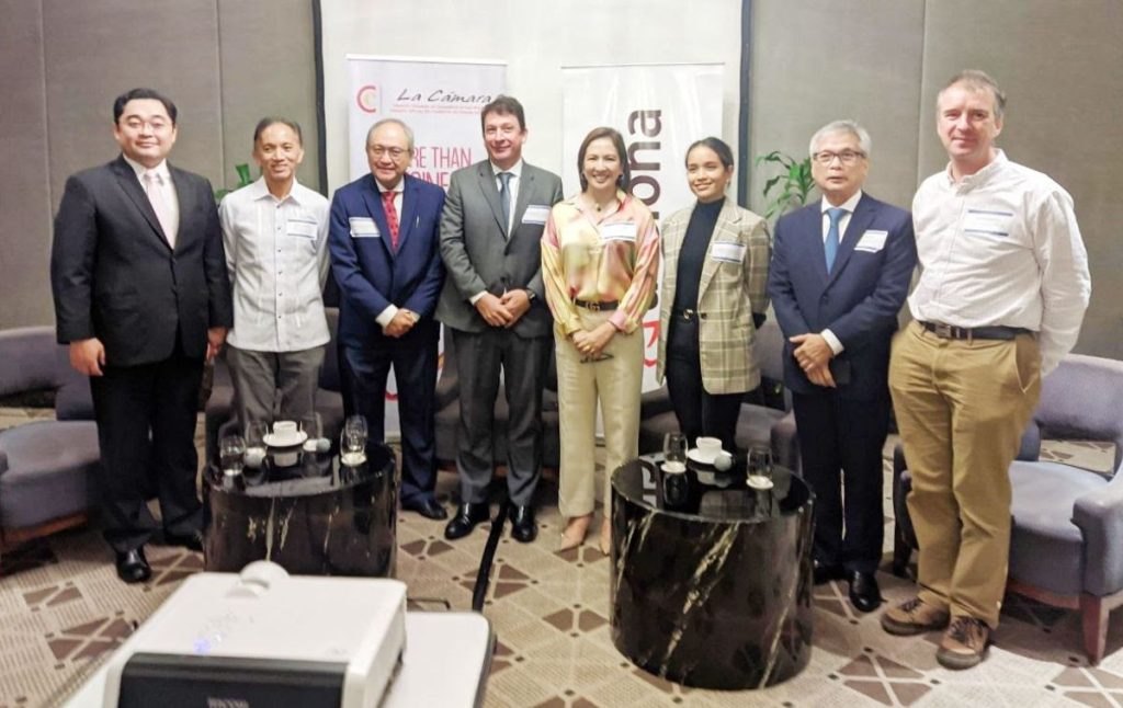 L-R: KPMG Head of Deal Advisory Mike Guarin, BDO Capital and Investment President Eduardo Francisco, DMCI President and CEO Jorge Consunji, La Camara President Ruben Camba, Aboitiz InfraCapital President and CEO Cosette Canilao, Acciona Business Development Officer Macy Tayco, First Balfour President and Chief Operating Officer Anthony Fernandez, and La Camara Executive Director Emmanuel de Ghellinck (Photo by Ron Liu)